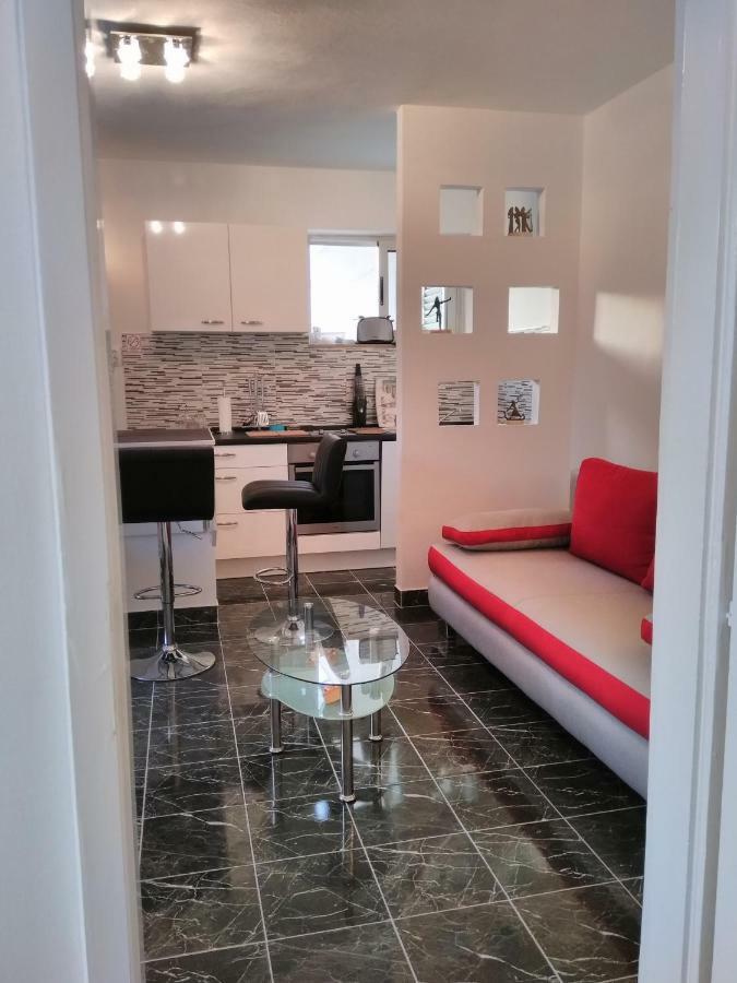 Fei Fei Apartments Račišće Εξωτερικό φωτογραφία